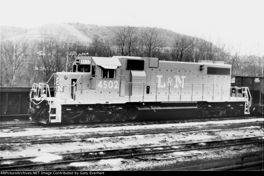 LN SD38-2 #4502 - Louisville & Nashville